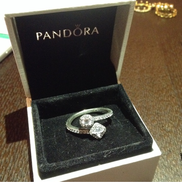 Double CZ 💎Ring 💍 - Picture 2 of 2